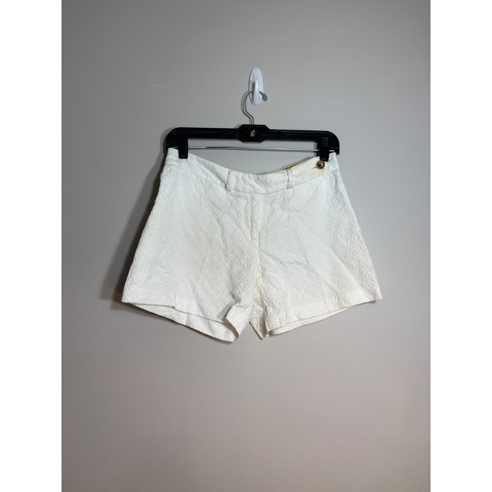 Lilly Pulitzer Womens White Seersucker Matelasse Shorts Gold Button Size 4